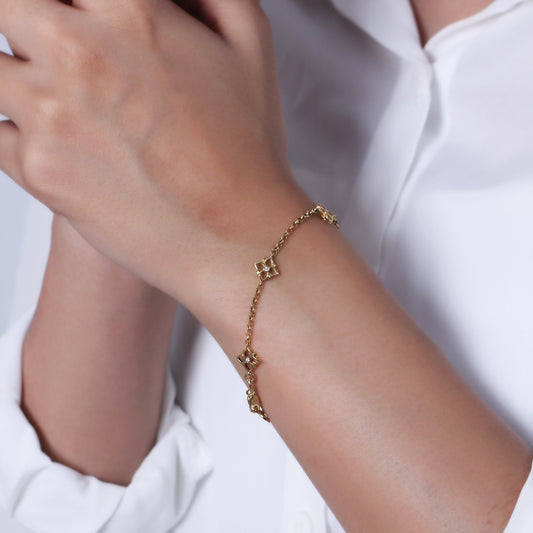 Signature White Diamond 0.10ct 9.00mm Bracelet in 18K Gold