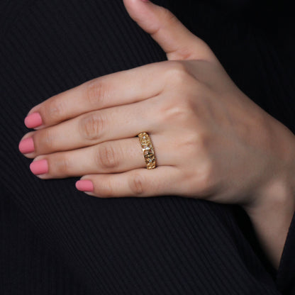 Signature White Diamond 4mm, 4.50mm, 5mm, 7mm Ring in 18k Gold