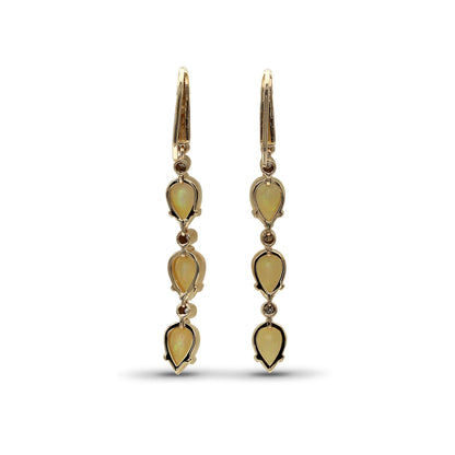 Luxury Opal 4.7ct and Diamond 0.30ct Earring in 18K Gold