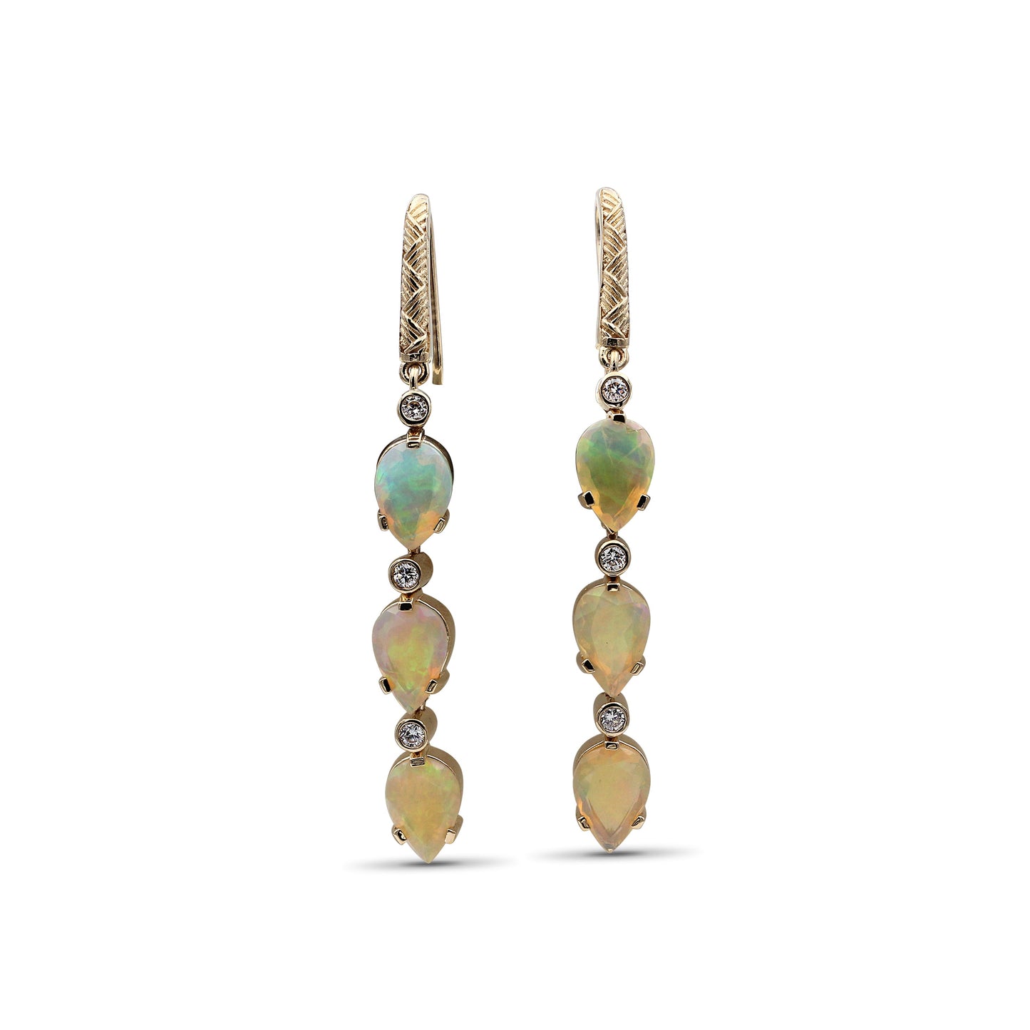 Luxury Opal 4.7ct and Diamond 0.30ct Earring in 18K Gold