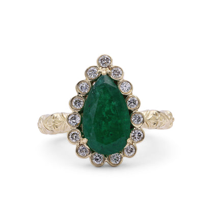 Luxury Emerald 3ct and Diamond 0.35ct Ring in 18K Gold