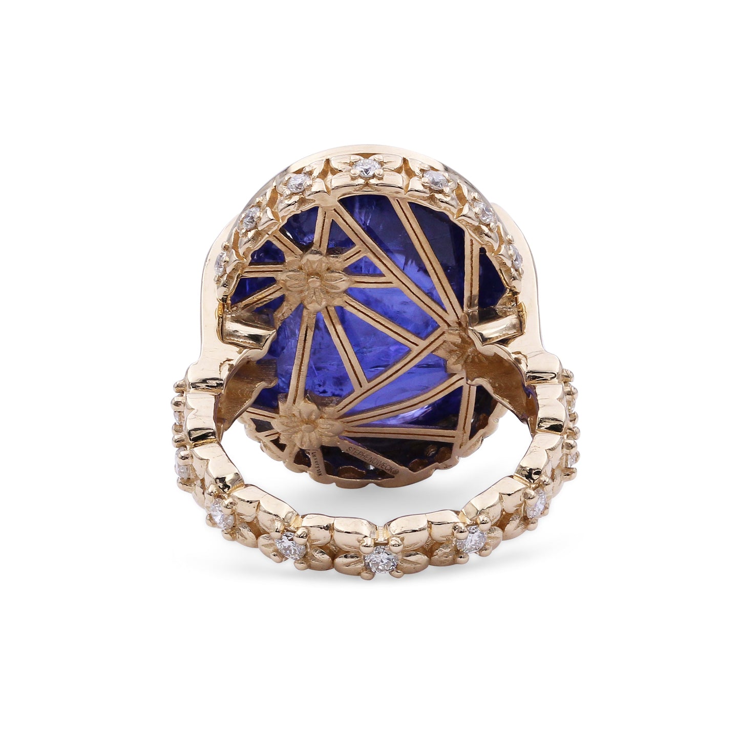 Luxury Tanzanite 29.1ct and Diamond 1.30ct Ring in 18K Gold
