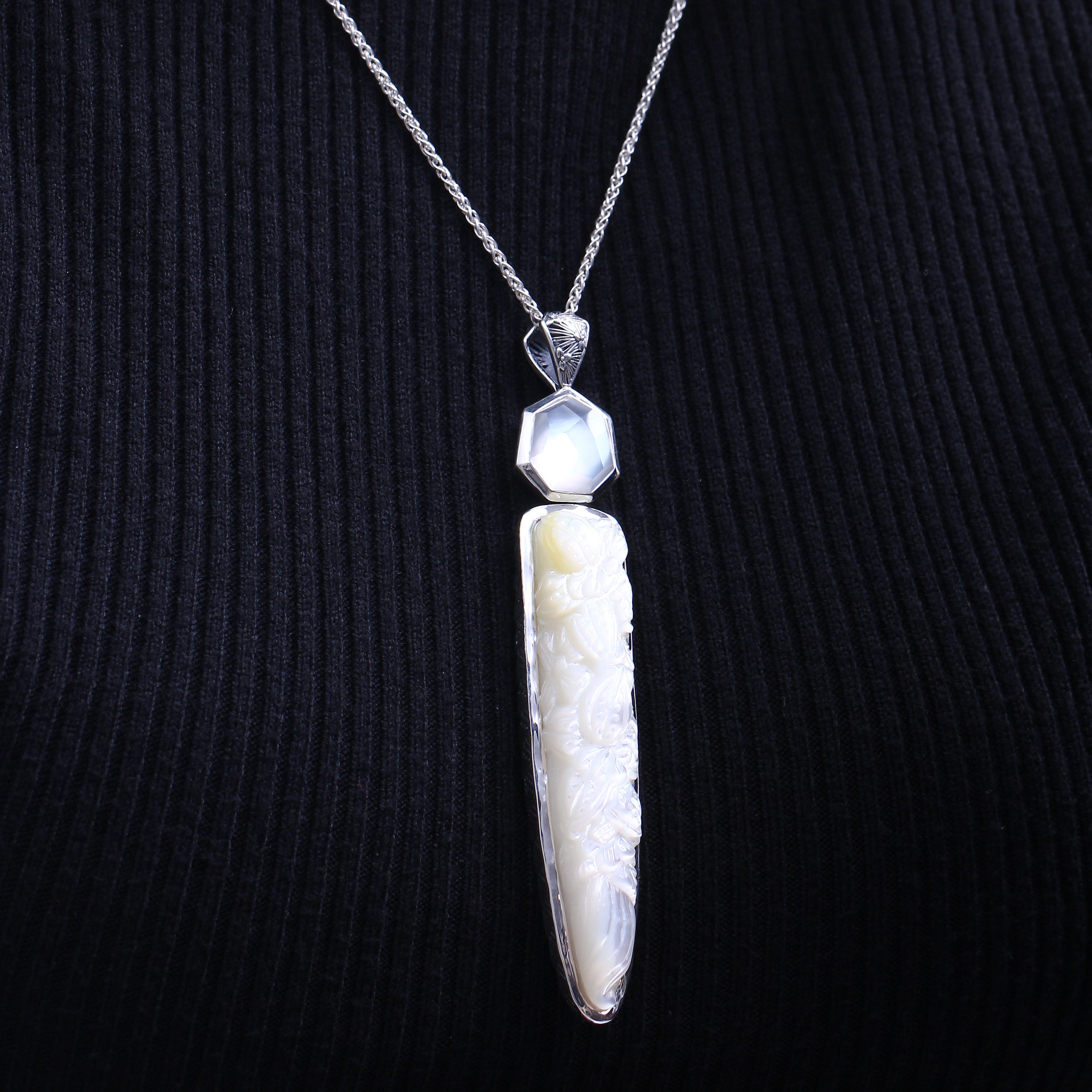 Stephen Dweck クリスタルペンダントトップ Carventurous Pendants – Stephen Dweck Jewelry